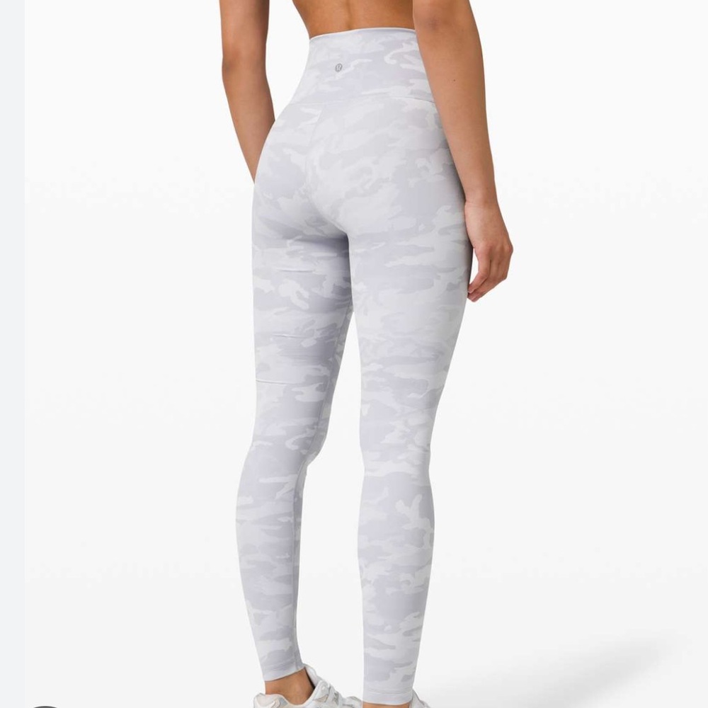 Lululemon Size 4 Wunder Under High-Rise Tight Luxtreme 28" Camo Alpine White
